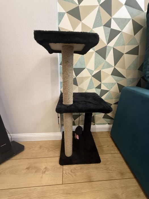 Продам когтеточку с платформой 3 этажа