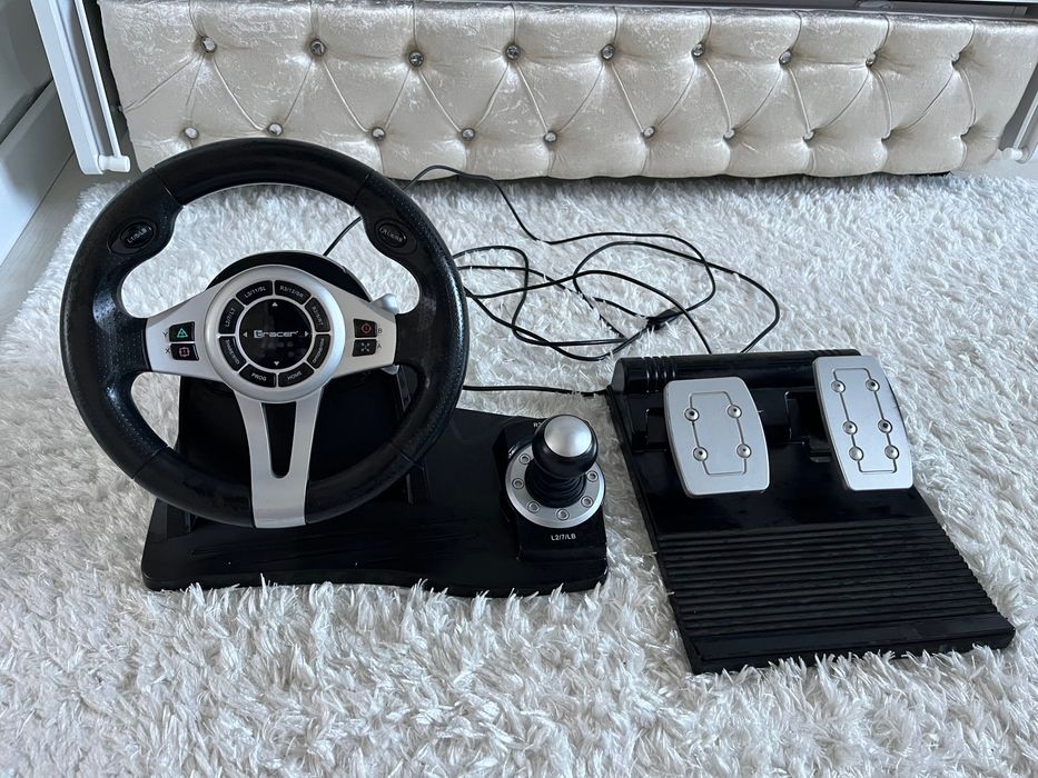 Волан и педали за PlayStation 4