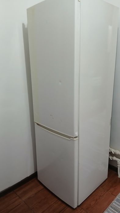 Холодильник  двухкамерный
