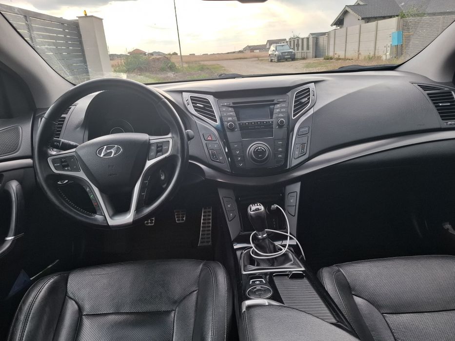 HYUNDAI i40 2013 — imagine 2