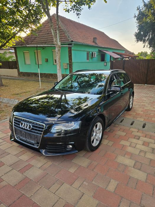 Vând  Audi A4  an 2010
