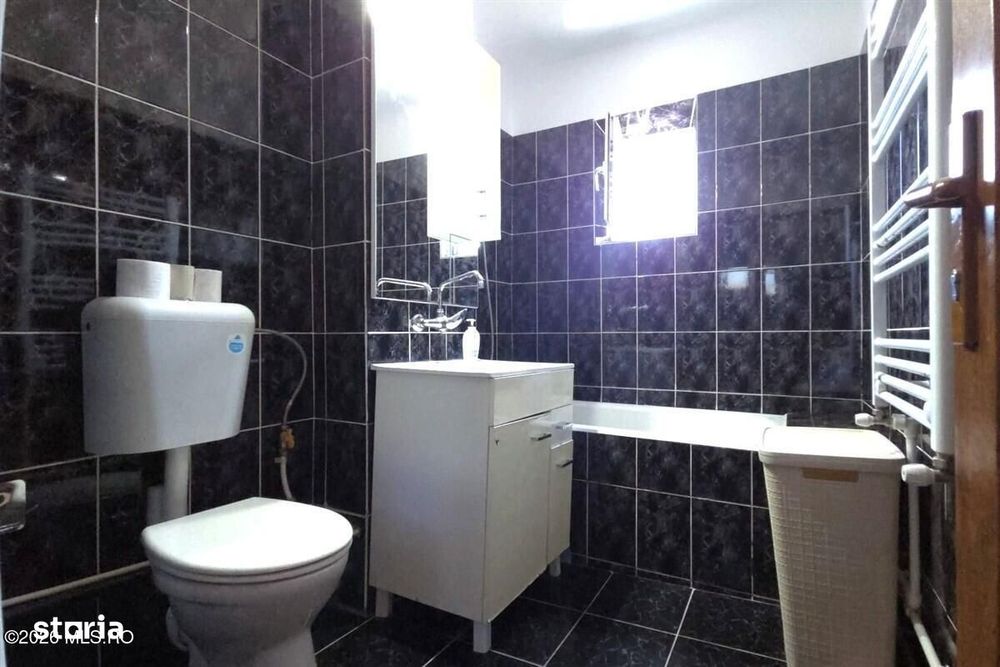 Far - Parc, 2 camere decomandate, 2 balcoane, 56 mp, centrala gaz!
