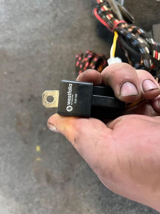 Инсталация с модул окабеляване за теглич Audi Vw westfalia