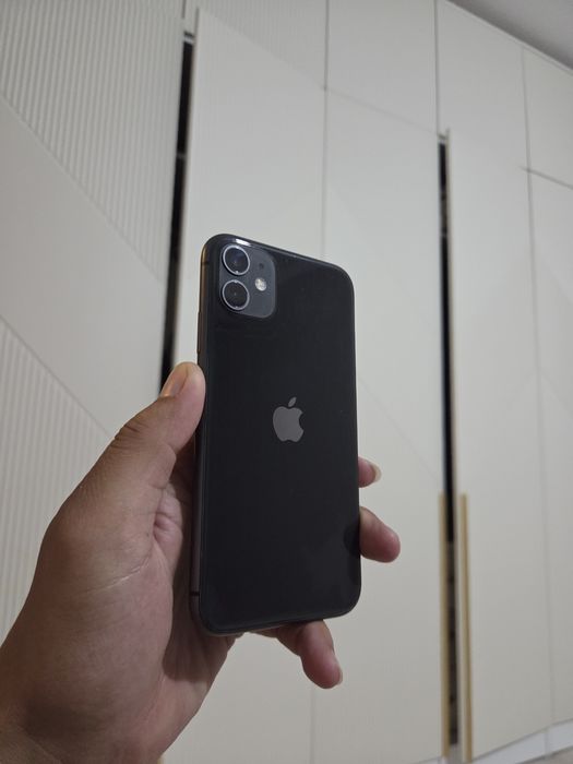 Продам iPhone 11