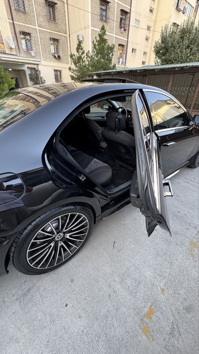 Mersdes benz 221-223 eshigi orqa labavoyi bilan qilingan