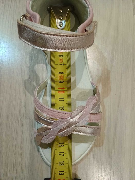 Нови, розови сандали Колев и Колев