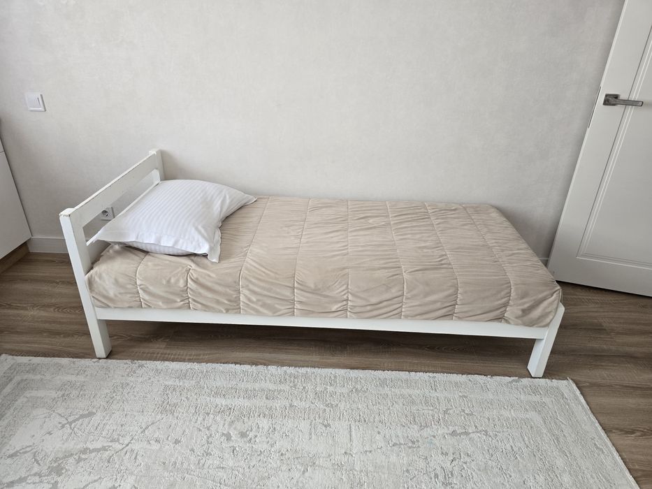 Кровать подростковая