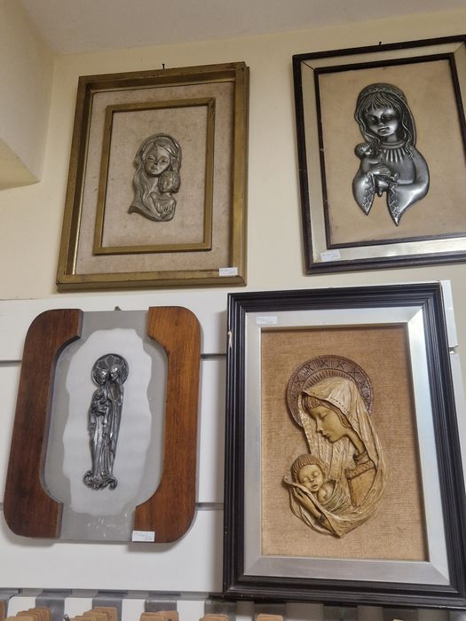 Разпродажба сувенири