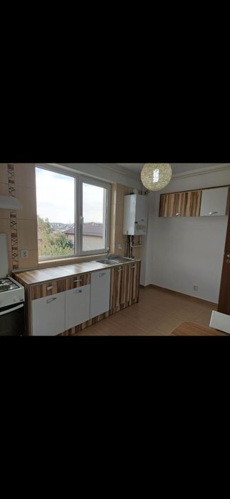 Închiriez apartament 2 camere Rosu