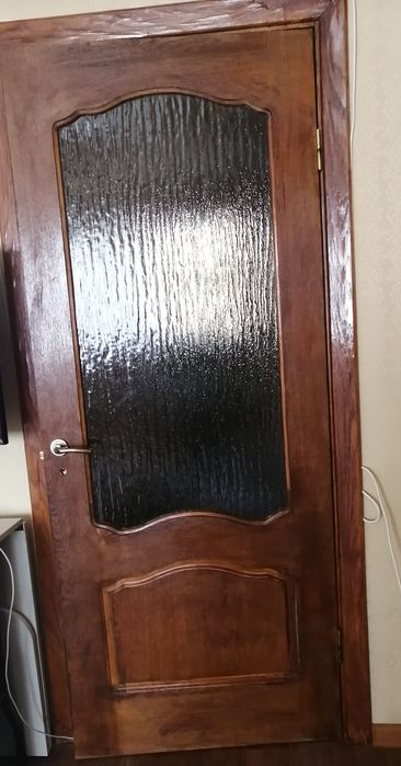 Двери б/у межкомнатные