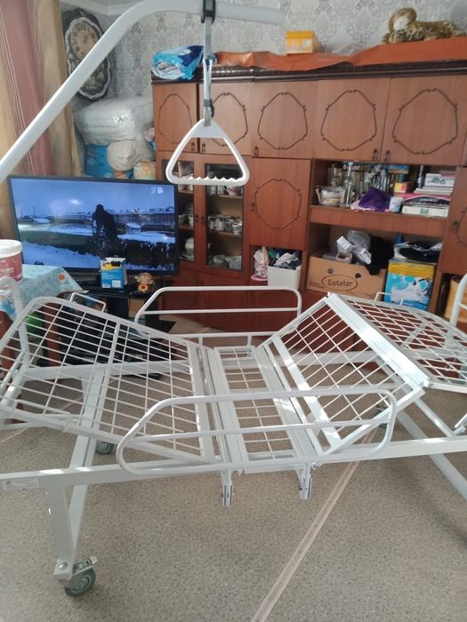 Медицинская кровать