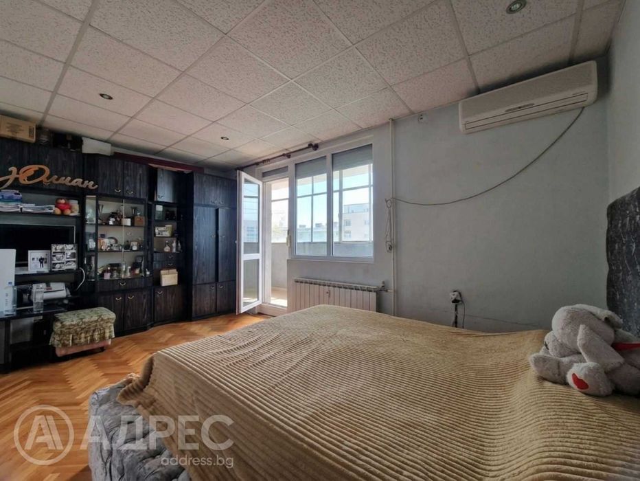 Тристаен апартамент, Център, 82 кв.м., ет. 5, ТЕЦ, тухла, обзаведен