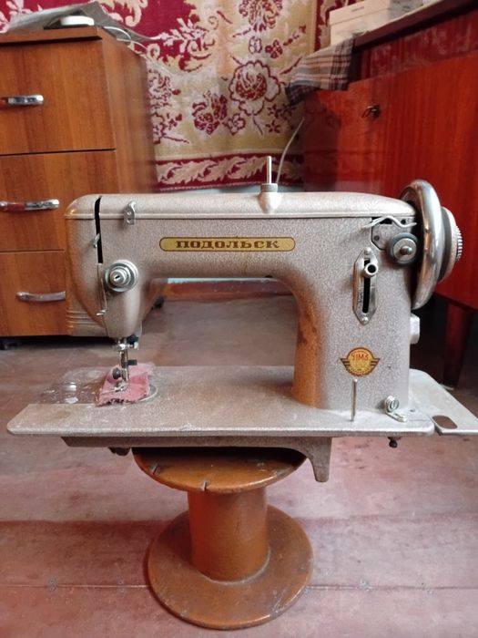 Швейные машинки советского производства.