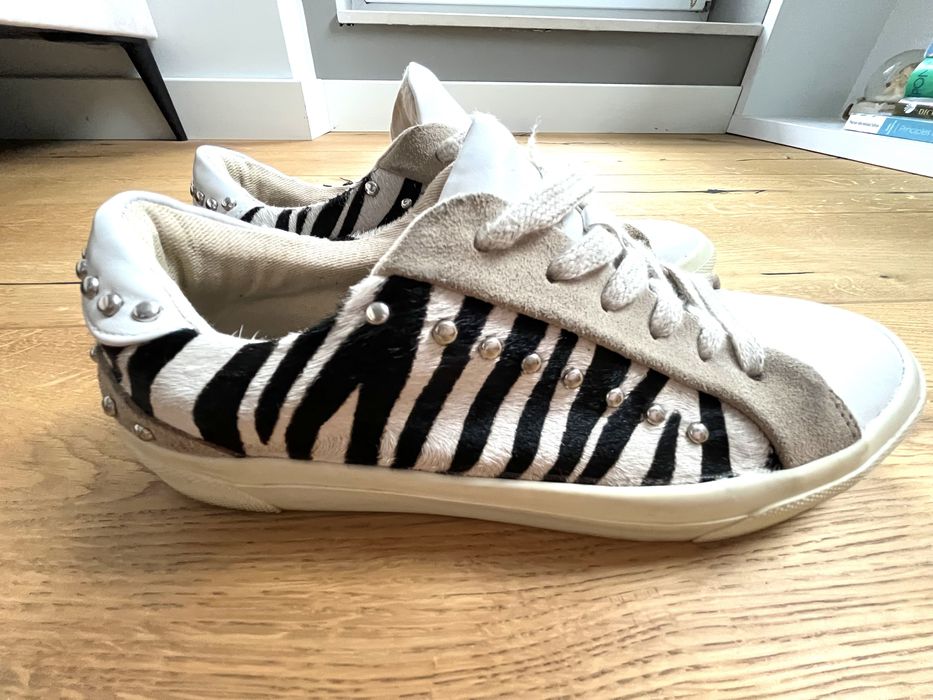 Маратонки от естесвена кожа