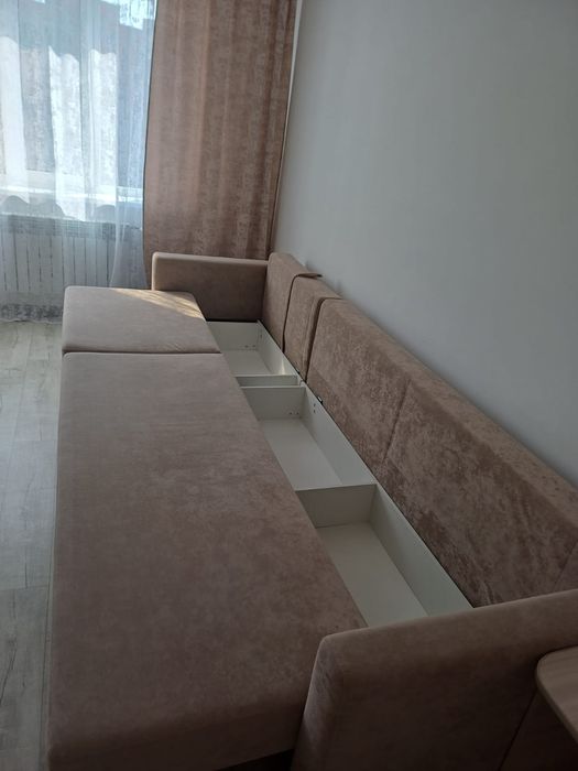Продам диван в хорошем состояние