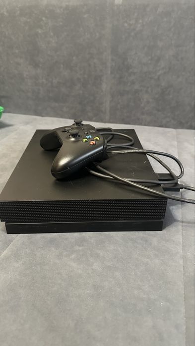 Xbox one x в отличном состояние