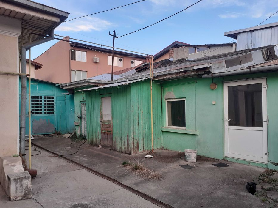 Casa cu teren 298 mp, zona 16 Februarie, Bazilescu