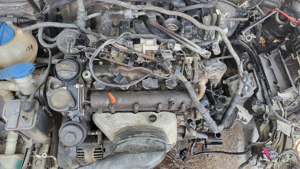Vând motor 1.6 FSI