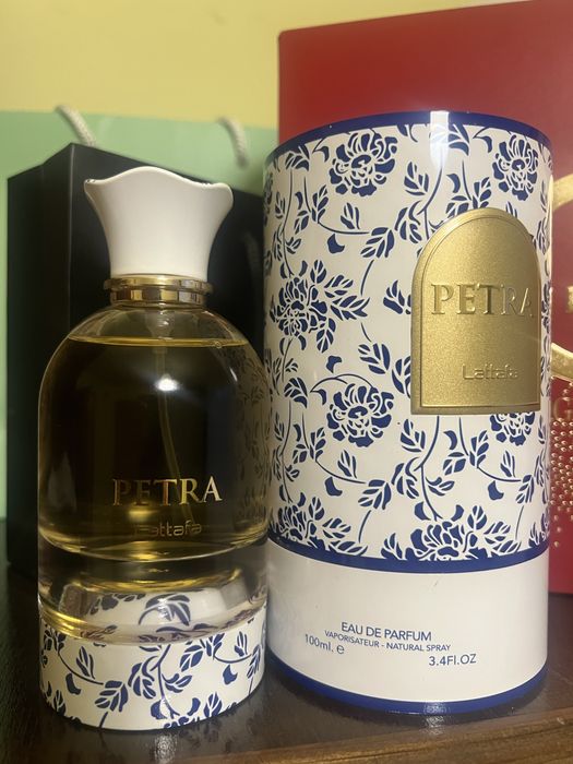 Унисекс парфюм Lataffa Petra