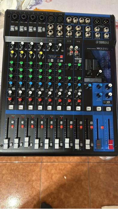 Mixer Yamaha Mg12XU