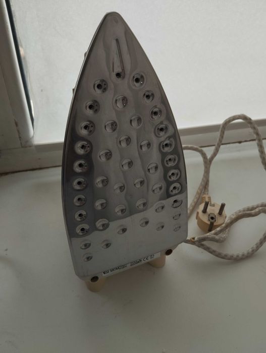 утюг      продам