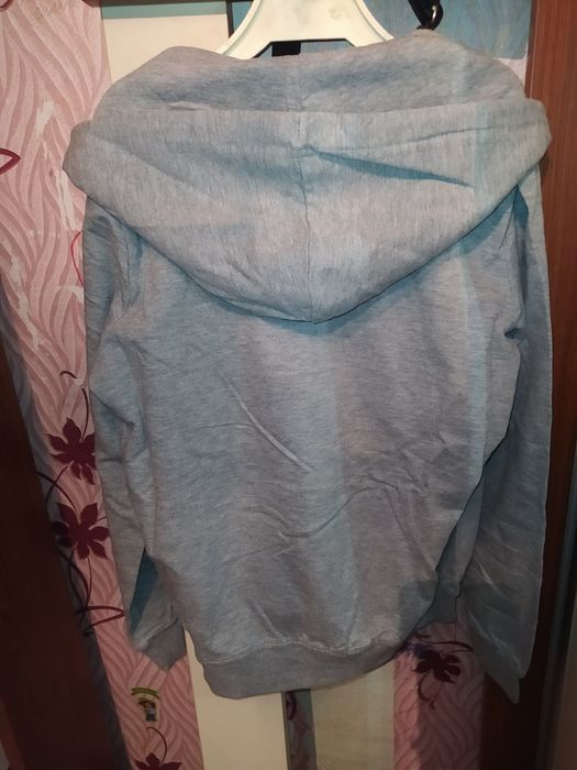 Спортивная кофта