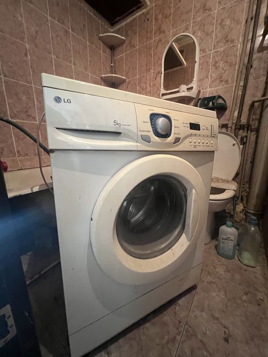 Продам стиральную машинку и два шкафа