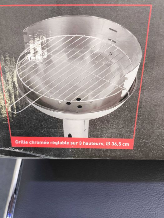 НОВА Скара на дървени въглища GRILL MEISTER, идеалният избор за сезона