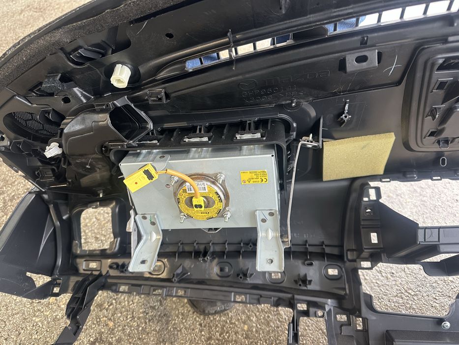 Табло със десен Airbag за Мазда 6 след 2012г.!