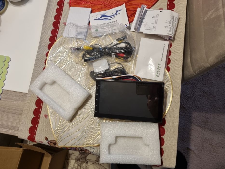 7 inch carplay android 2gb ram 32 ssd, DSP sound. Nou