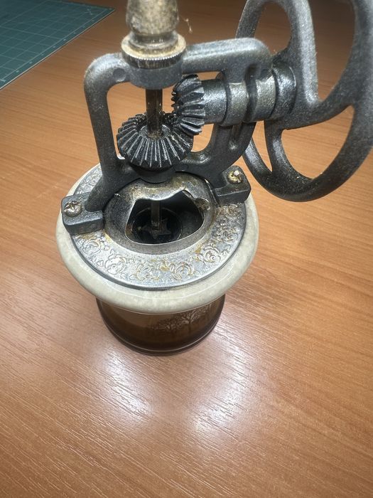 Rasnita, scrumiera si suport de chei vintadge