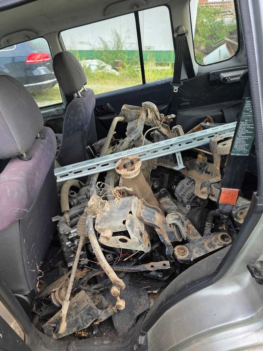 Продават се на части 2.0GDİ и 1.8 MPİ доста части са налични