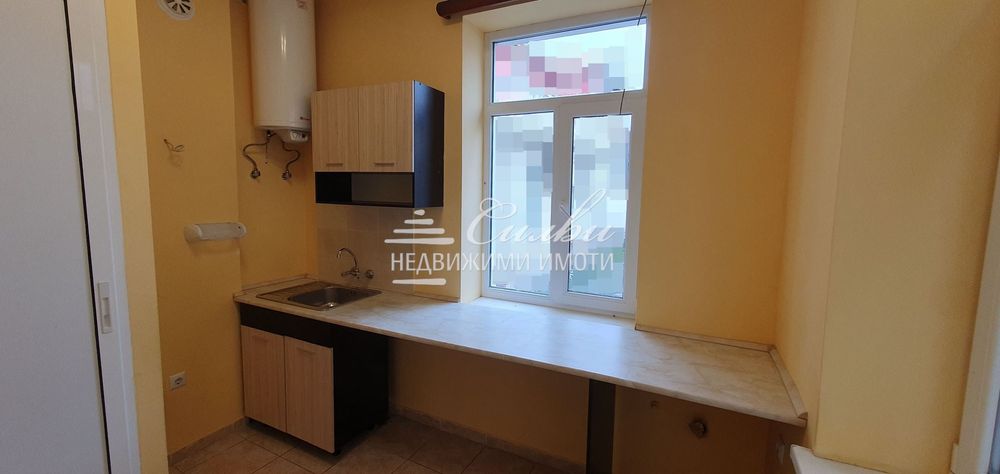 Продава се Етаж от къща в Шумен, Център - 120 кв.м за 1300 €/кв.м - Снимка #4