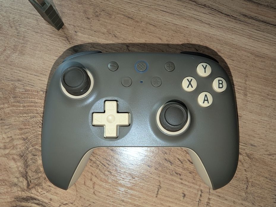 Беспроводной геймпад 8BitDo Ultimate 2C (2.4G / Bluetooth)
