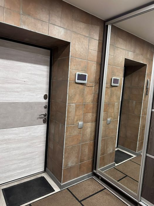 Сдам 1,5 на Площади Республики