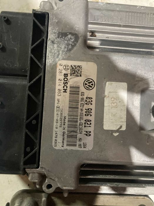 Компютър еку Голф 5 джета 2.0тди ecu електронен блок двигател
