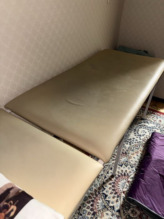 Кушетка для салона