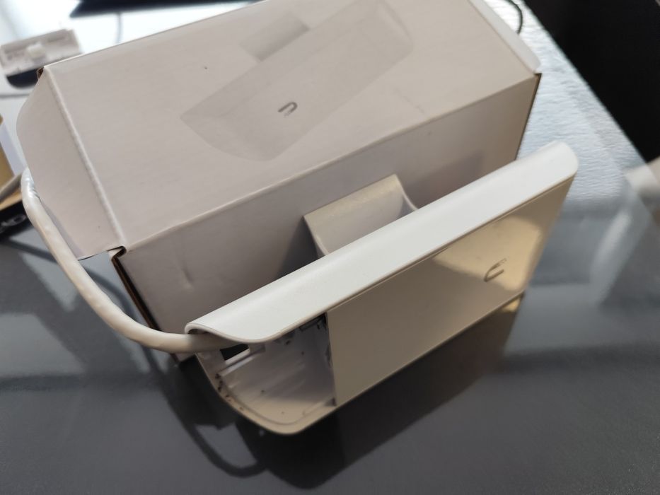 Антена Ubiquiti NanoStation Loco M5