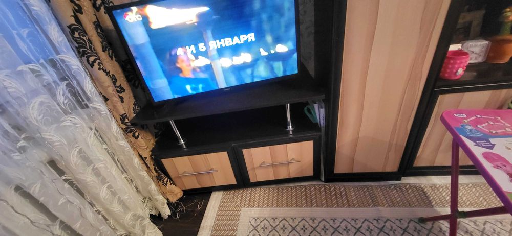 Тумба под телевизор