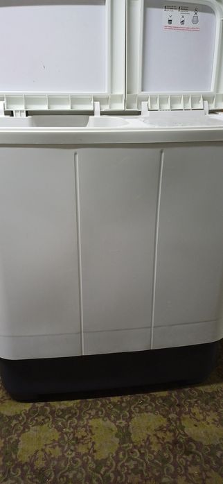Продаётся стиральная машинка полуавтомат.