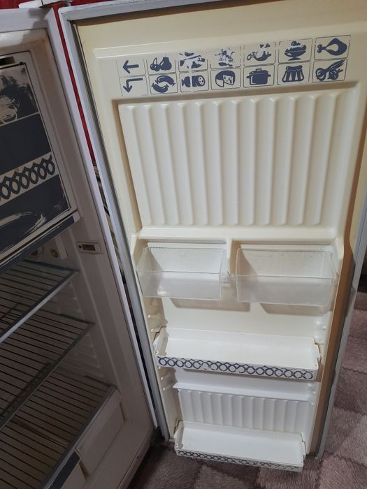 Холодильник хорошо работает