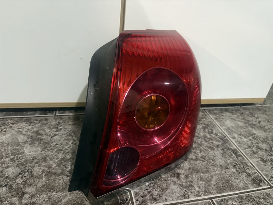 Стопове/ задни светлини за Тойота Авенсис Т25/ Toyota Avensis T25