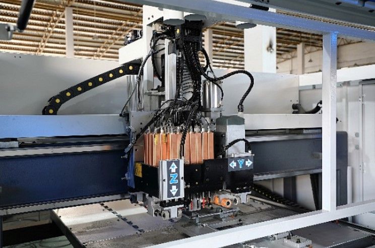 Сверлильно-присадочный центр с ЧПУ JIYU CD-612