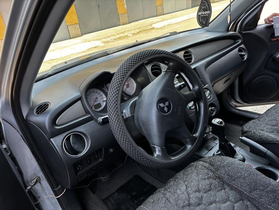 Мицубиши олтлендар