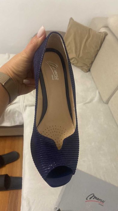 Pantofi de dama , din piela naturala marimea 37