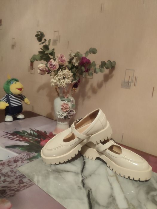 Продам новые лоферы