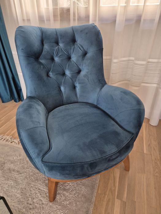 Vand canapea catifea gri-bej