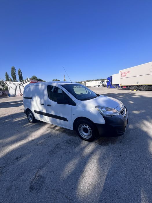Peugeot partner 2016г.  1.6hdi 90кс