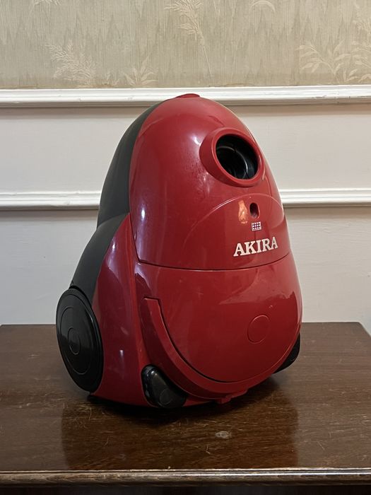 Пылесос Akira AKR906