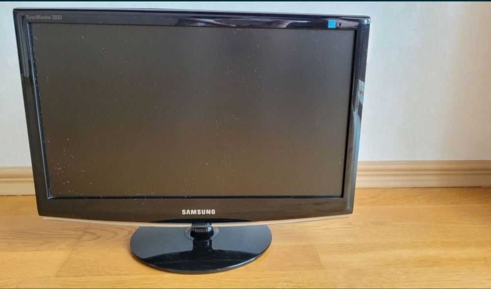 Продаю монитор Samsung